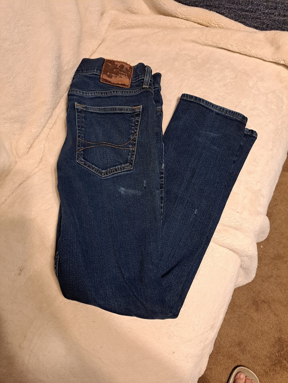 Hollister Men's Straight Dark Indigo Jeans